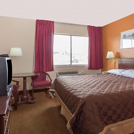 Travelodge By Wyndham Mesa Esterno foto